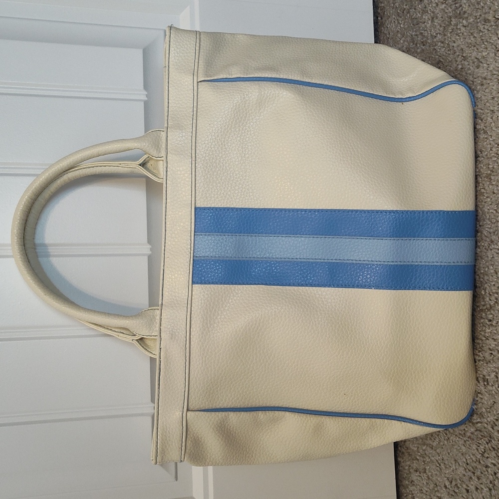 Estee Lauder bag - Picture 3 of 9